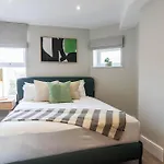 Appartamento Wellington Place I Your