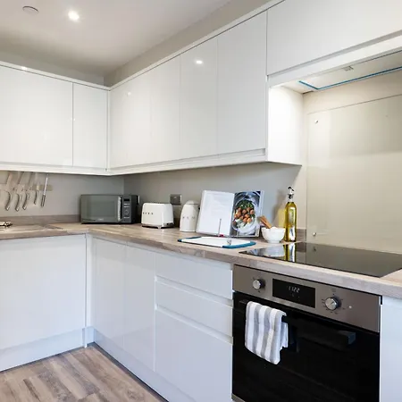 Wellington Place I Your شقة