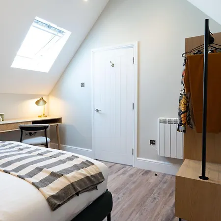 Wellington Place I Your Bristol