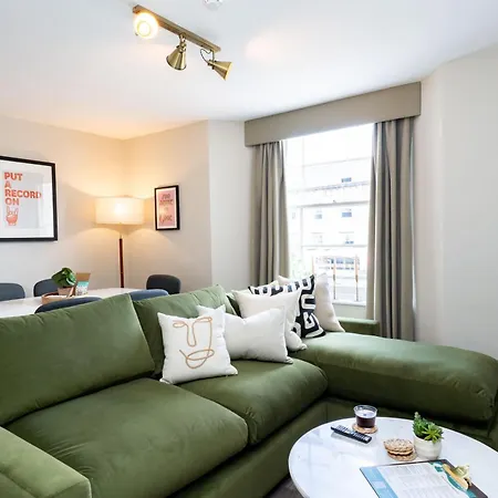 Wellington Place I Your *