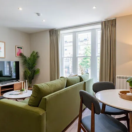 Wellington Place I Your *