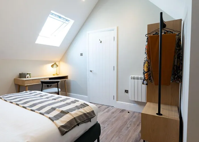 Wellington Place I Your Бристоль