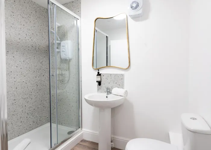 Wellington Place I Your