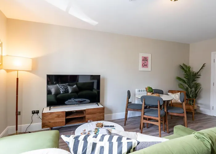 Апартаменты Wellington Place I Your *