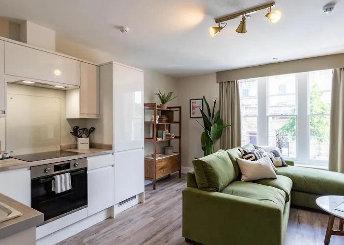 Апартаменты Wellington Place I Your